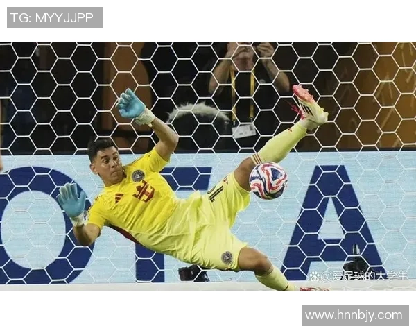 球星身着足球战袍闪耀赛场展现激情风采与无尽拼搏精神 球星身着足球战袍闪耀赛场展现激情风采与无尽拼搏精神