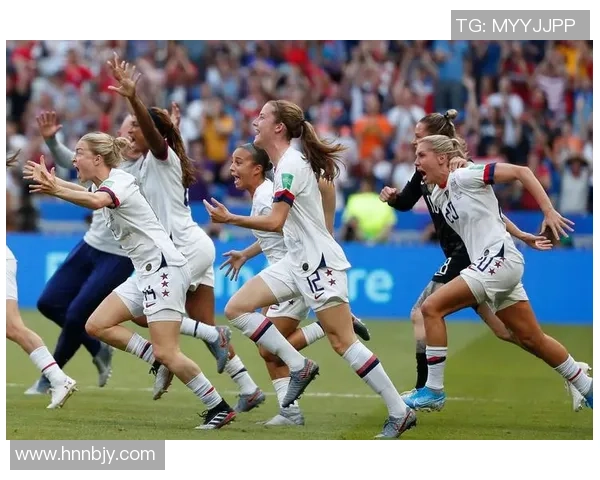 美国足球队历届明星球员回顾及其在国际赛场上的精彩表现 美国足球队历届明星球员回顾及其在国际赛场上的精彩表现