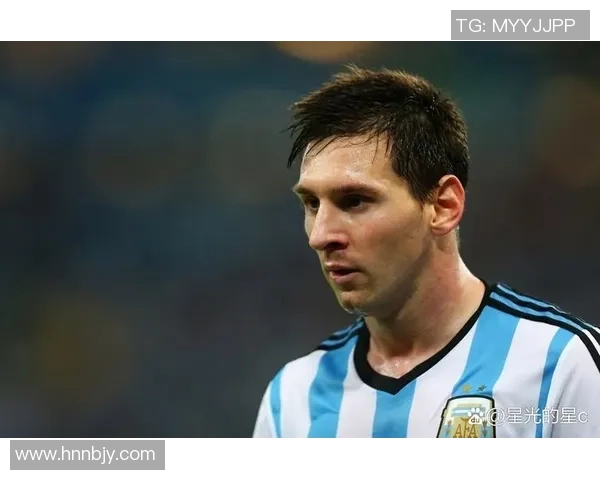 球星头像足球融合个性与竞技魅力展现明星风采与球场激情 球星头像足球融合个性与竞技魅力展现明星风采与球场激情