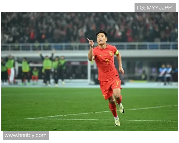 足球巨星偶遇街头意外碰面 谁会先认出对方的真实身份 足球巨星偶遇街头意外碰面 谁会先认出对方的真实身份