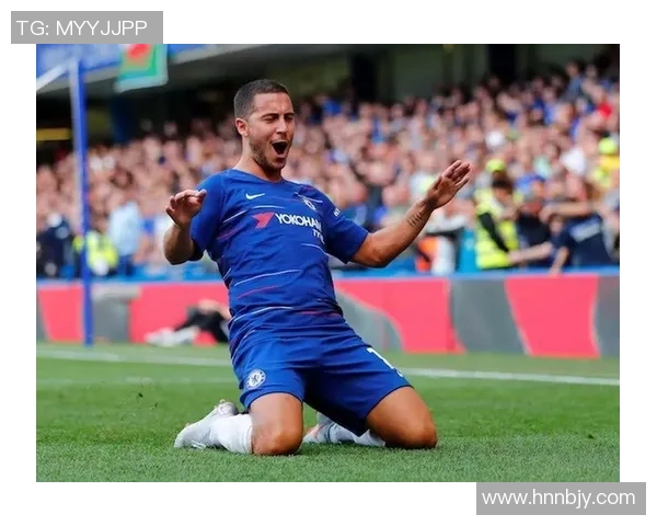 阿扎尔与世界足球球星的关系解析：从队友到竞争者的多维互动